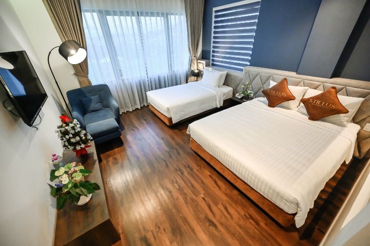 Deluxe Family With Window City